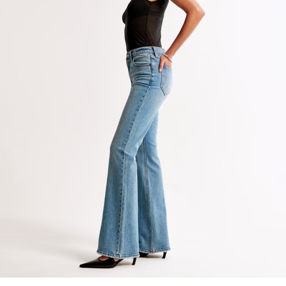 Abercrombie High Rise Vintage Flare Jean Size 28 Short - Picture 4 of 4